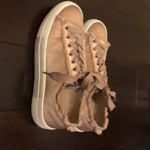 Steve Madden Greyla Sneakers in Blush Satin